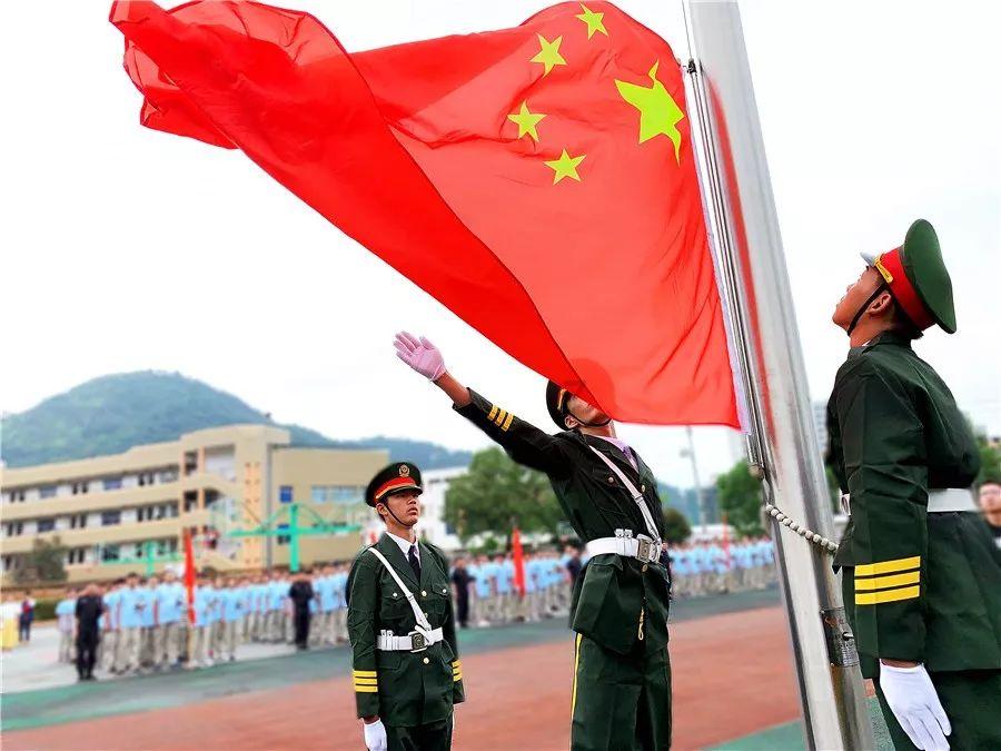 给孩子立下哪些原则，他会越来越优秀？