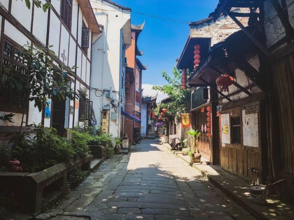 女子追讨礼金，律师不同意，有去无回份子钱问题在哪儿？